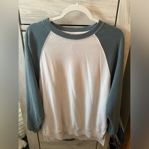 medium American Eagle crewneck